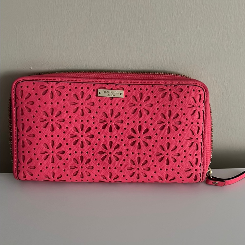 Kate Spade Pink Geometric Wallet